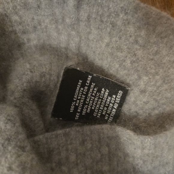 House Of Harlow Cashmere Ribbed Mock Neck Gray Sleeveless Top - Picture 6 of 9